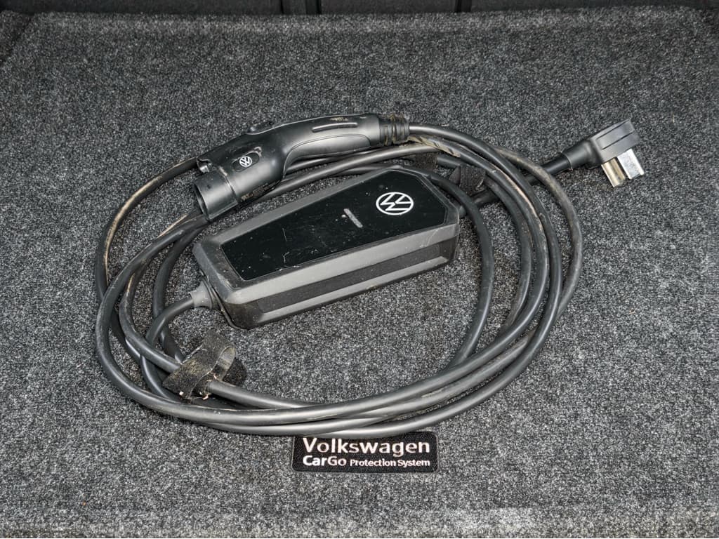 2023 Volkswagen ID.4 view 6