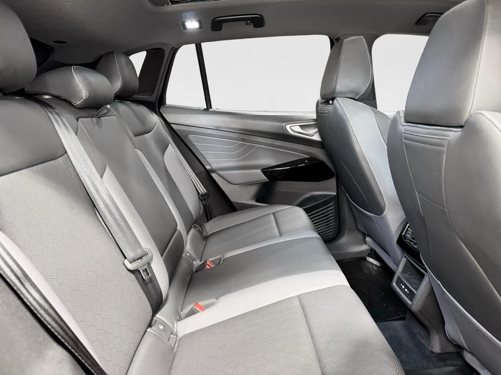 2023 Volkswagen ID.4 view 23