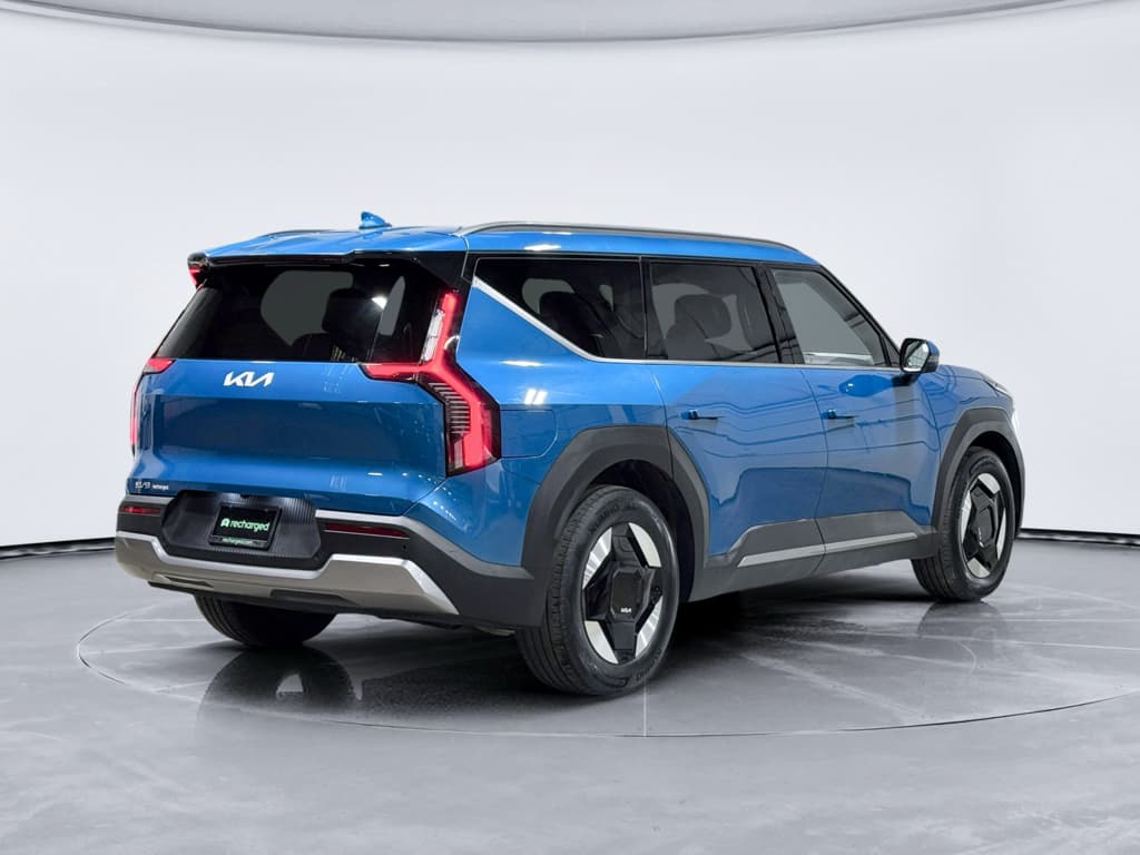 2024 Kia EV9 view 3