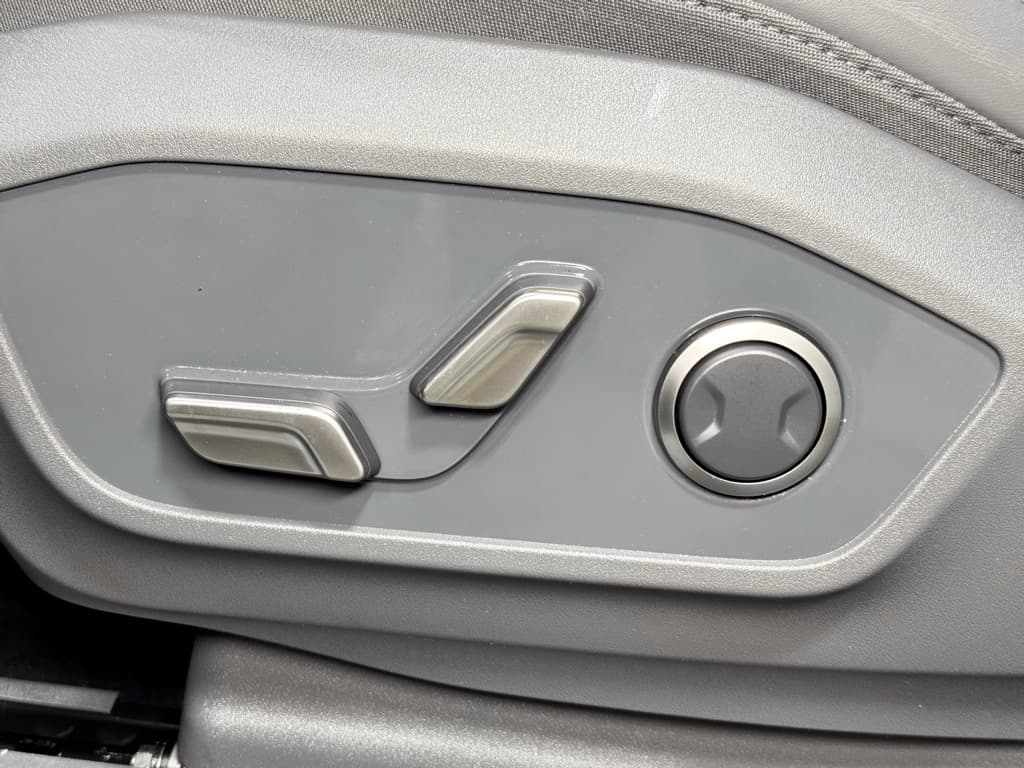 2024 Kia EV9 view 7