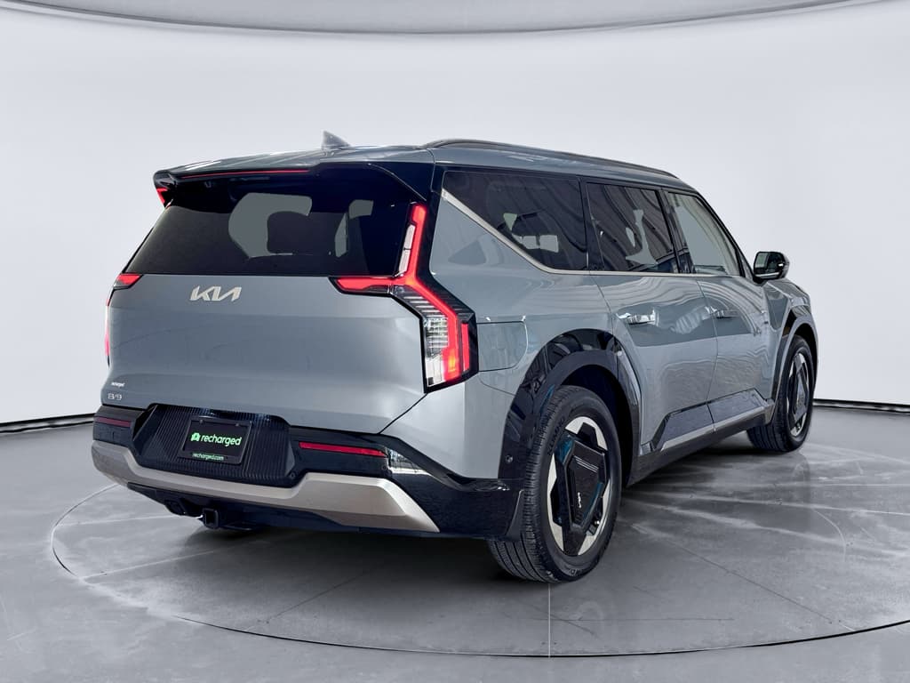 2024 Kia EV9 view 3
