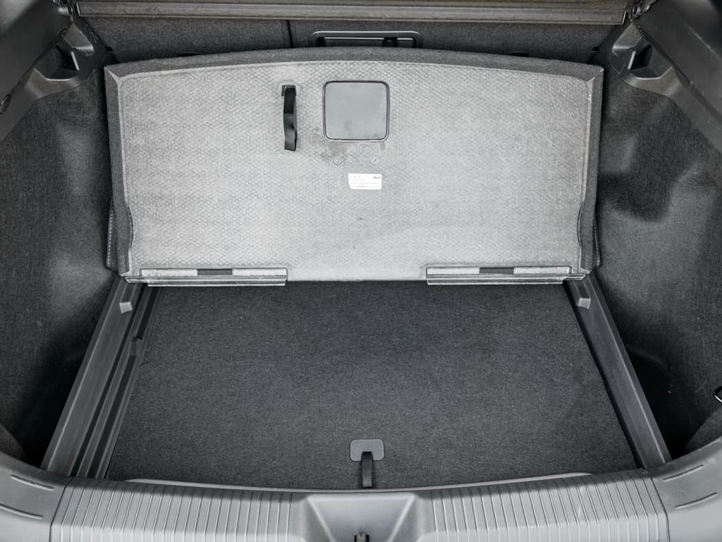 2023 Volkswagen ID.4 view 25