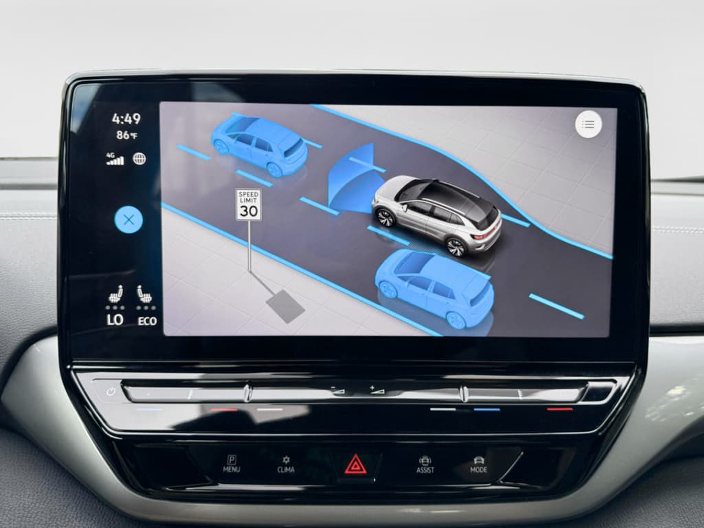 2023 Volkswagen ID.4 view 12