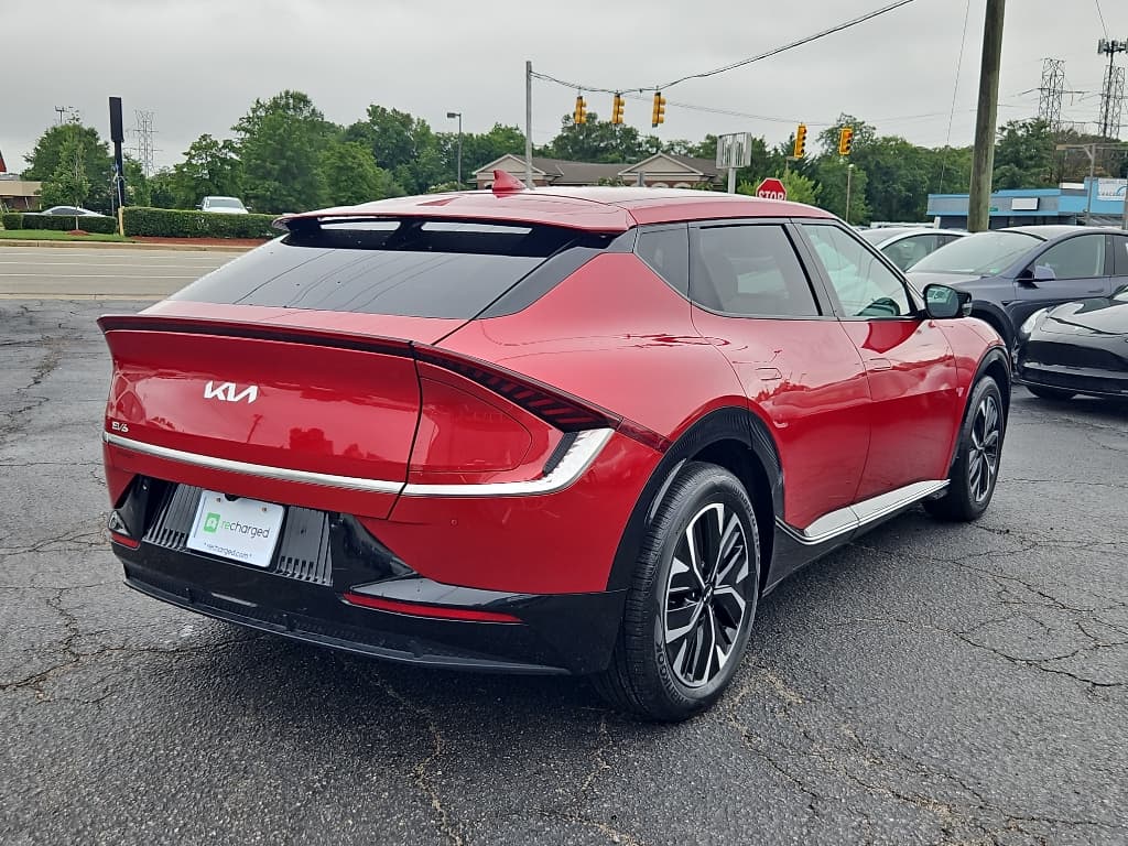 2022 Kia EV6 view 3