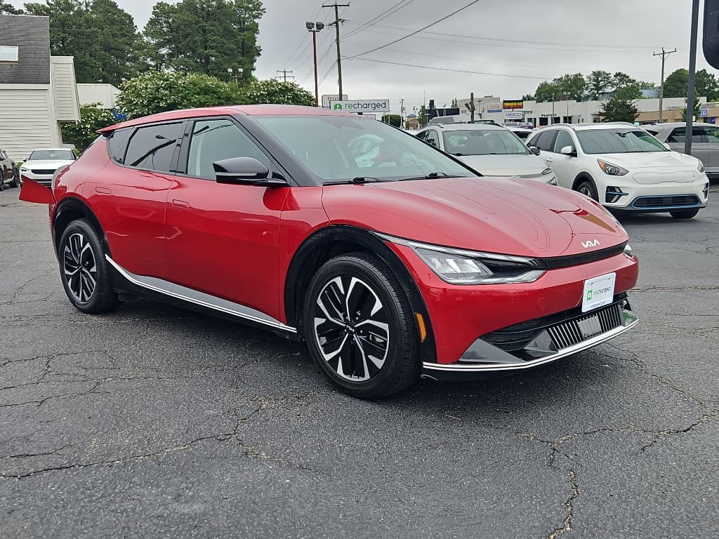 2022 Kia EV6 view 4