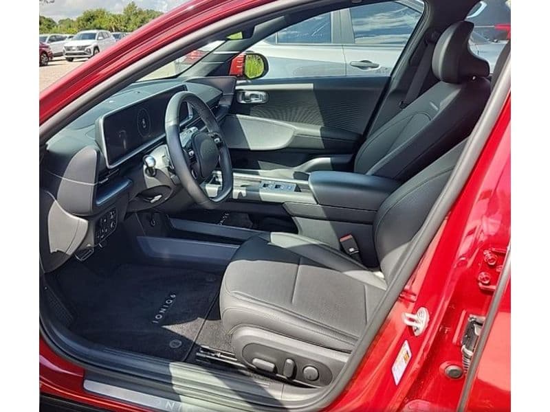 2023 Hyundai IONIQ 6 view 4
