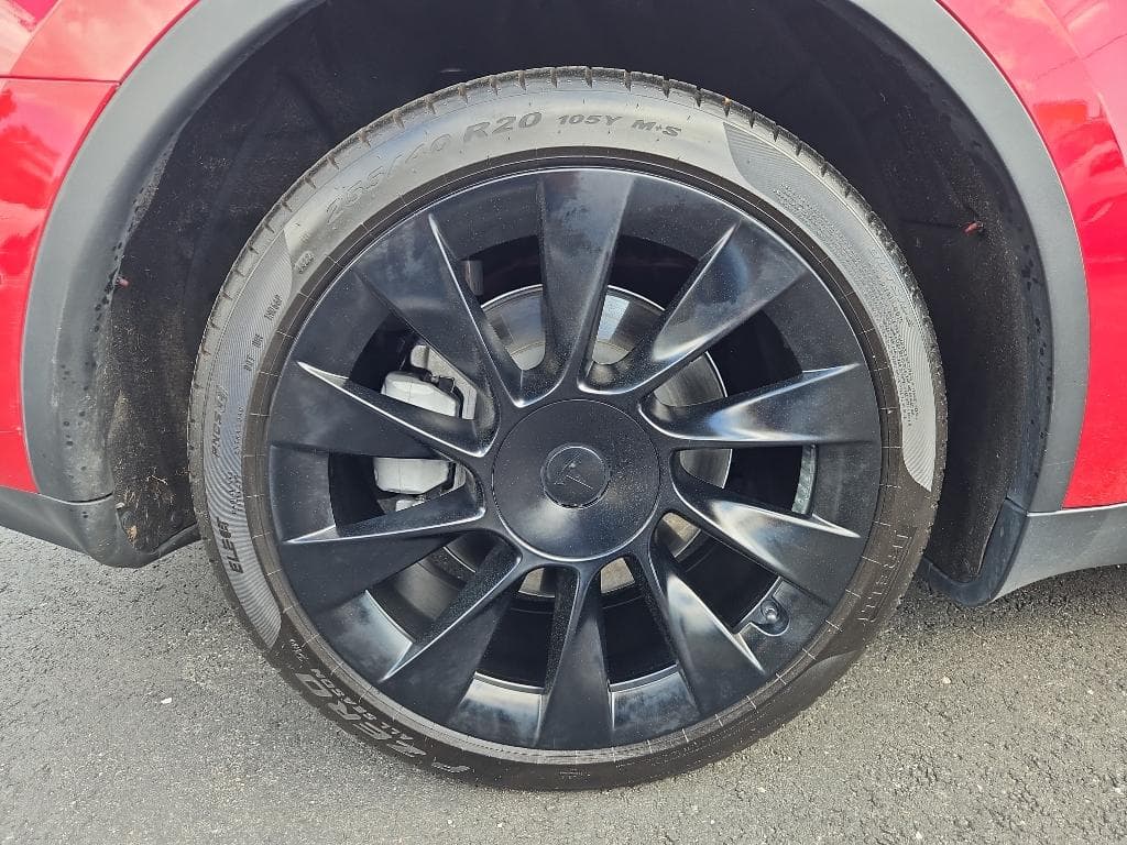 2020 Tesla Model Y view 26