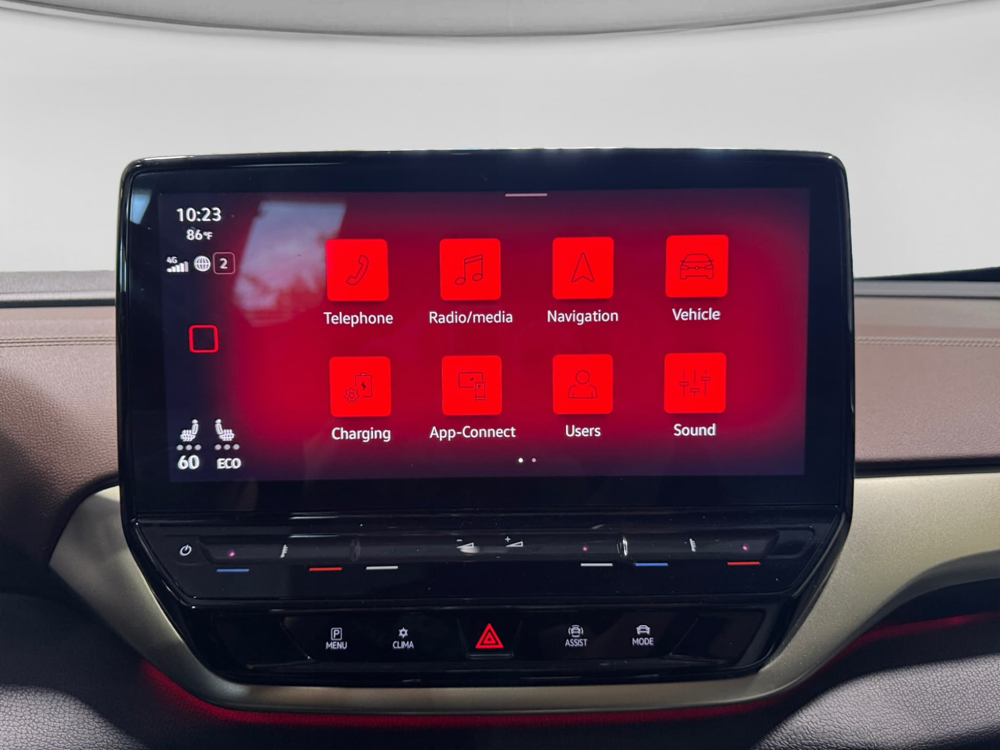 2023 Volkswagen ID.4 view 12