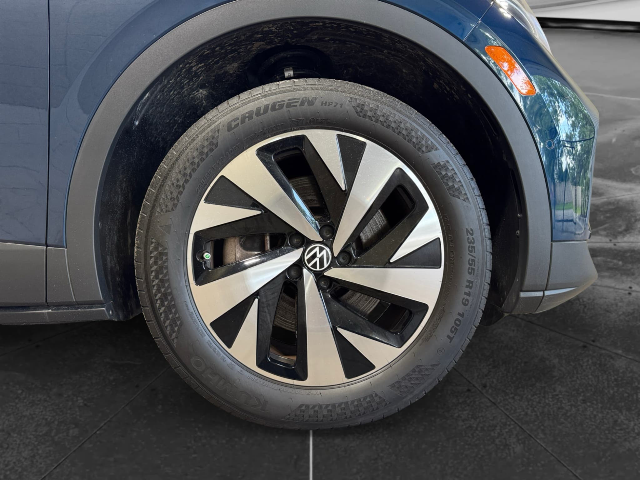 2023 Volkswagen ID.4 view 34