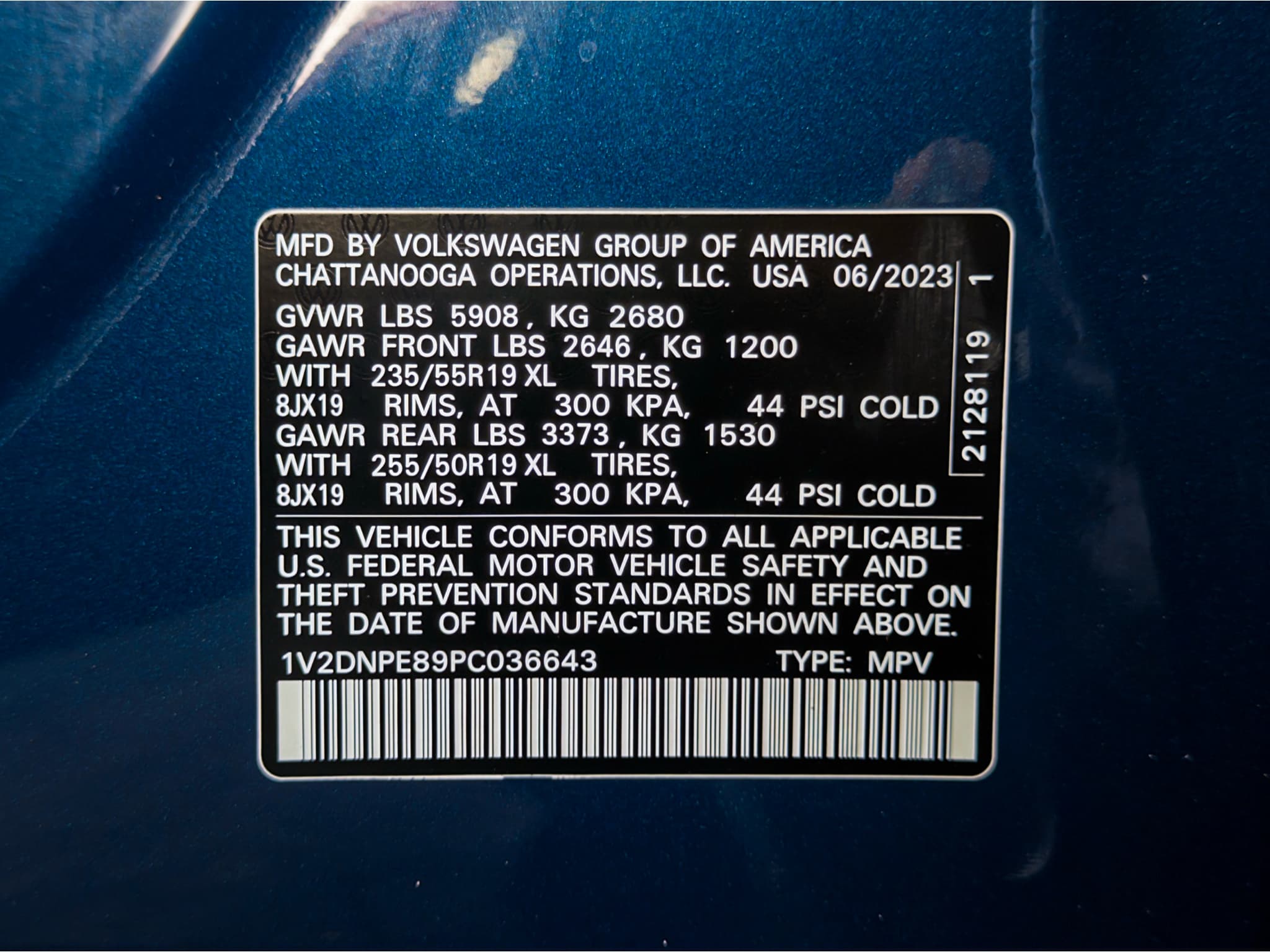 2023 Volkswagen ID.4 view 28