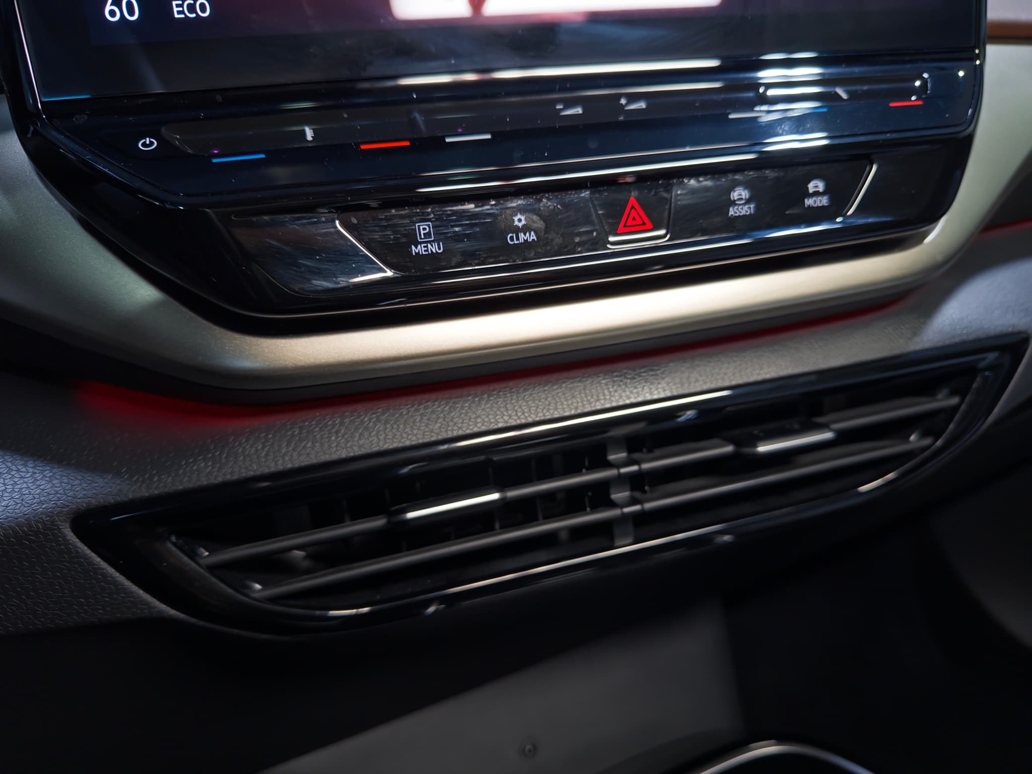 2023 Volkswagen ID.4 view 16