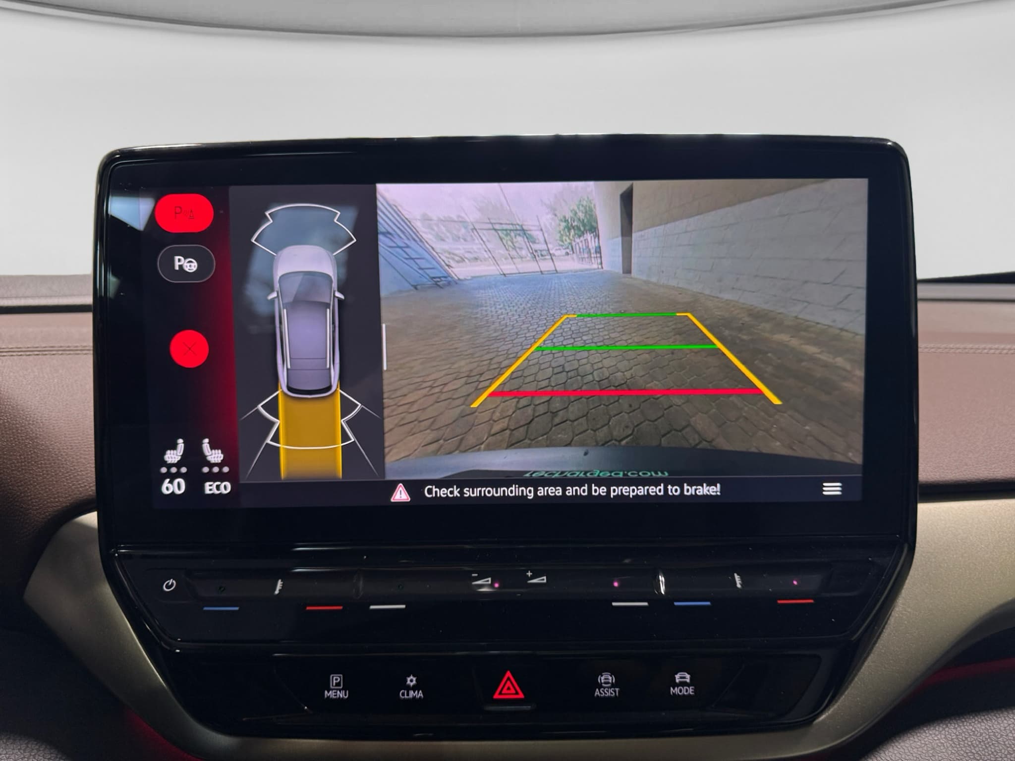 2023 Volkswagen ID.4 view 15