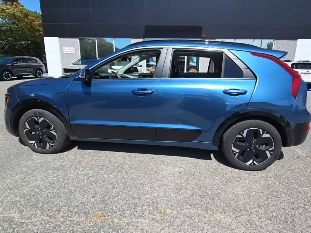 2023 Kia Niro EV view 2