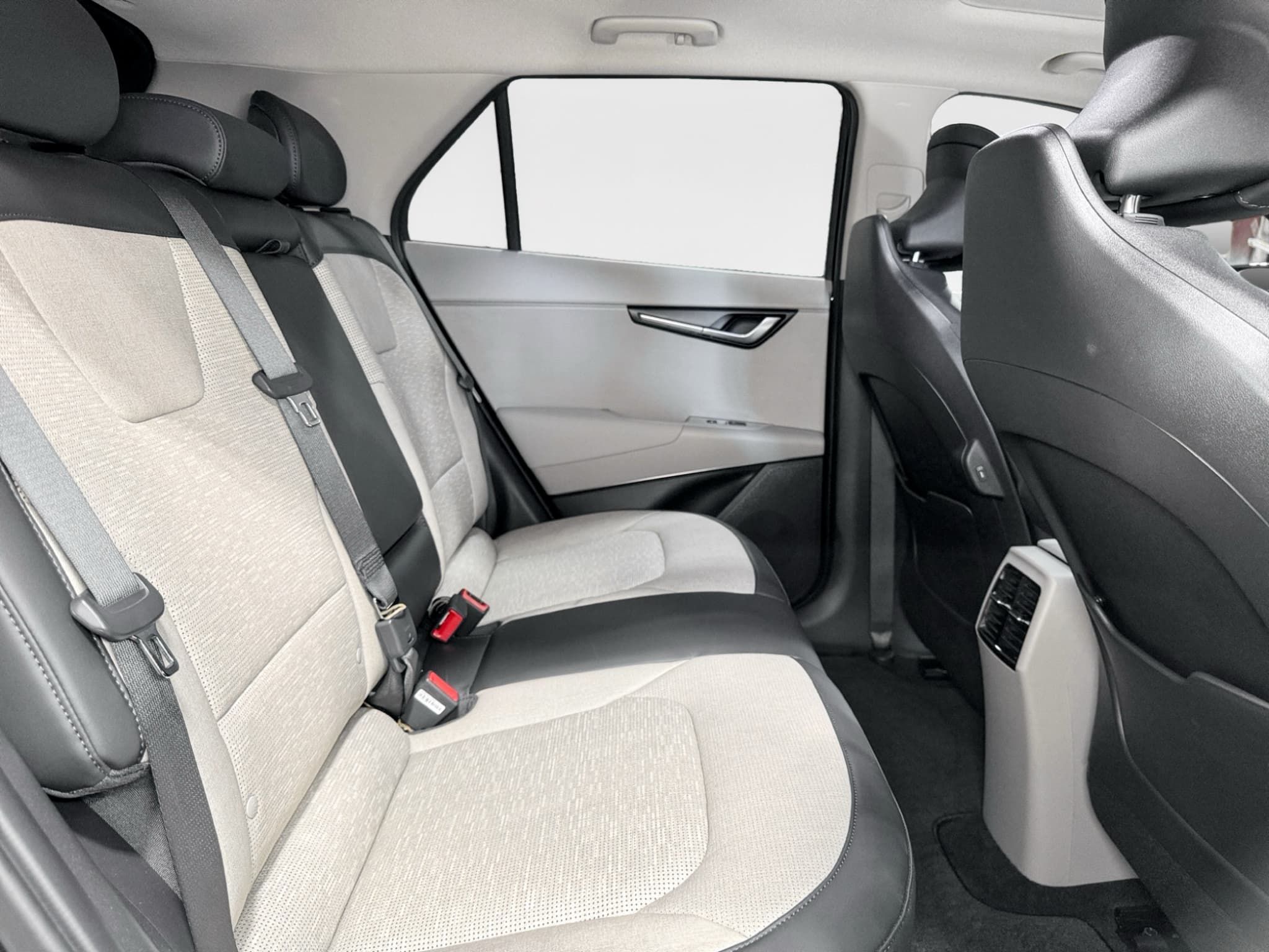 2023 Kia Niro EV view 22