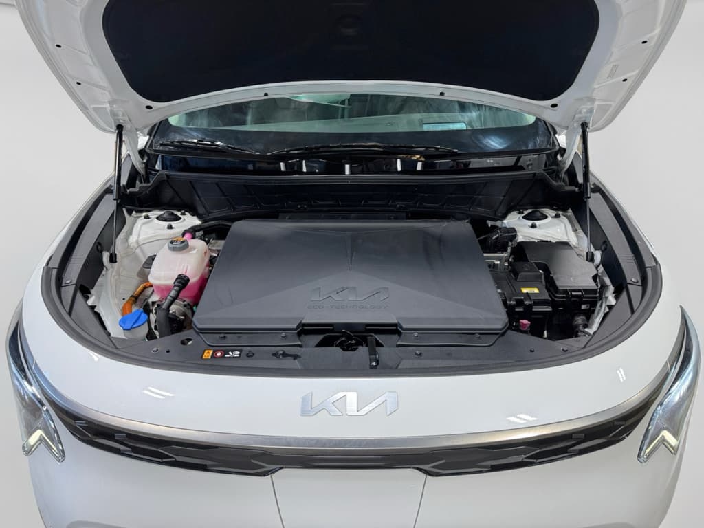 2023 Kia Niro EV view 25