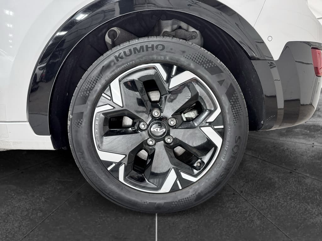 2023 Kia Niro EV view 33