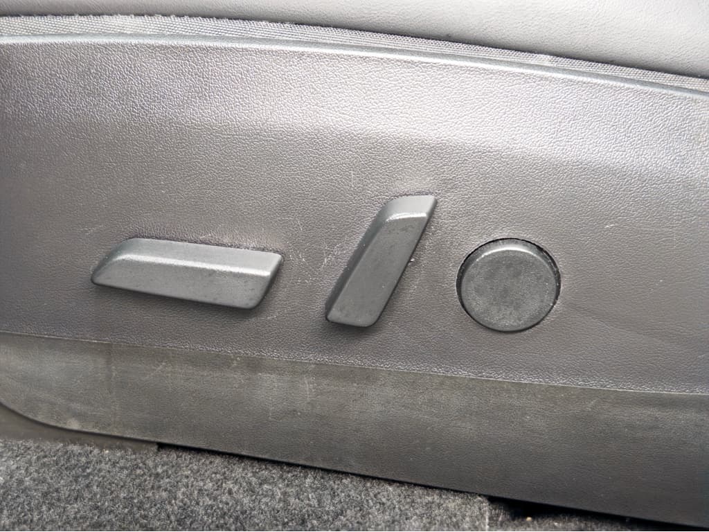 2020 Tesla Model Y view 6