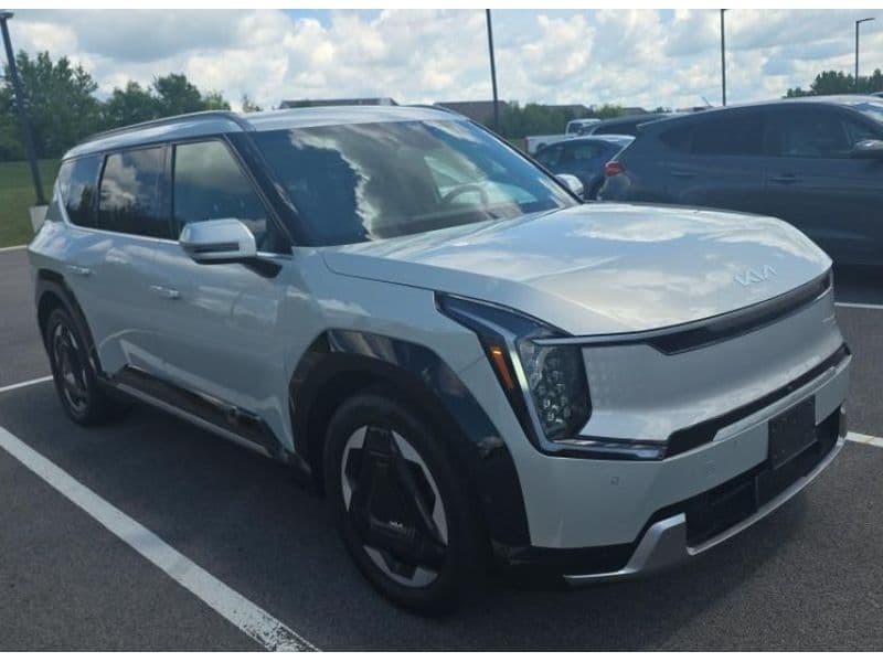 2024 Kia EV9 view 2