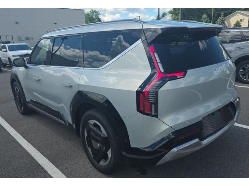 2024 Kia EV9 view 4