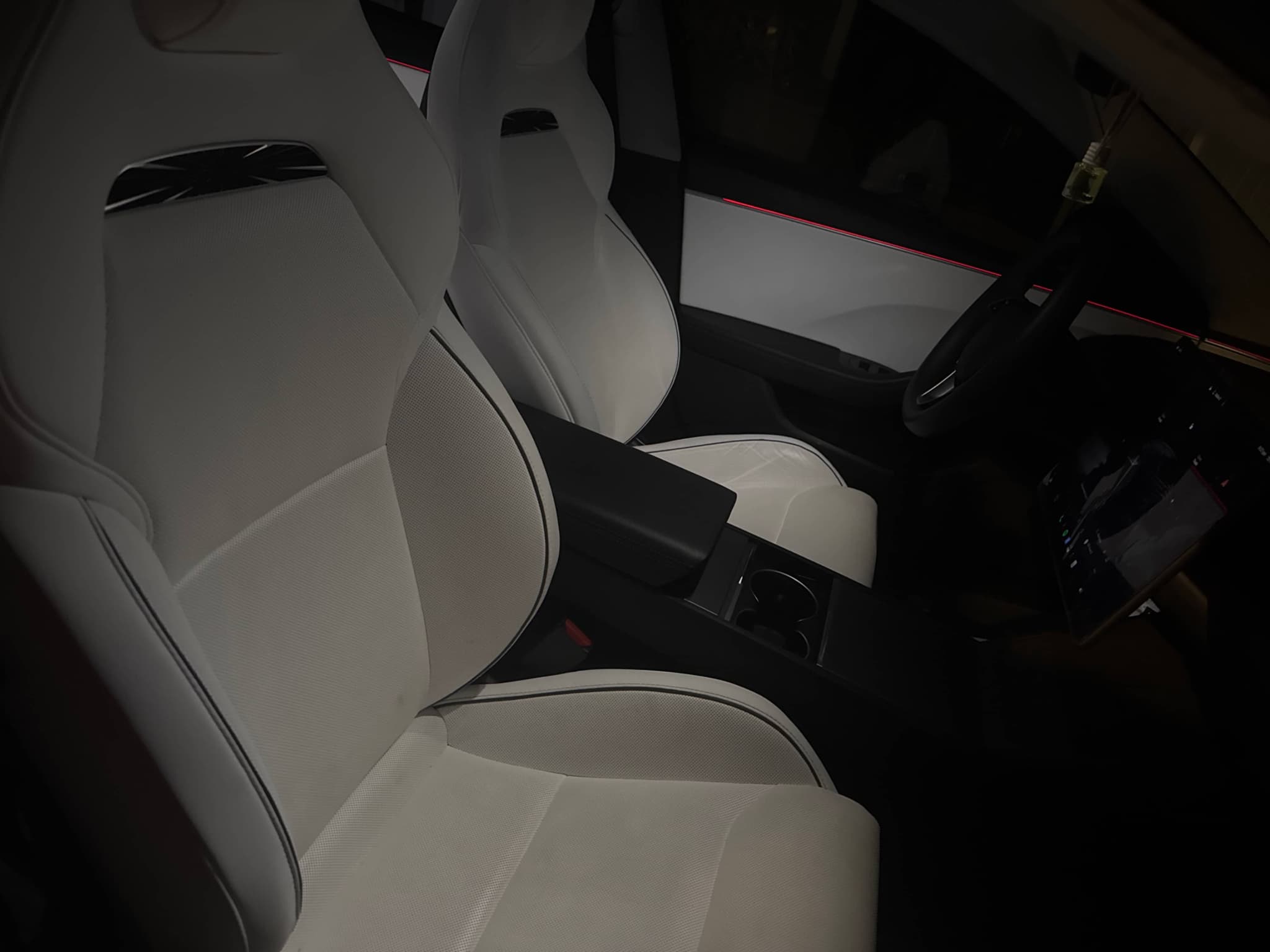 2025 Tesla Model 3 view 7