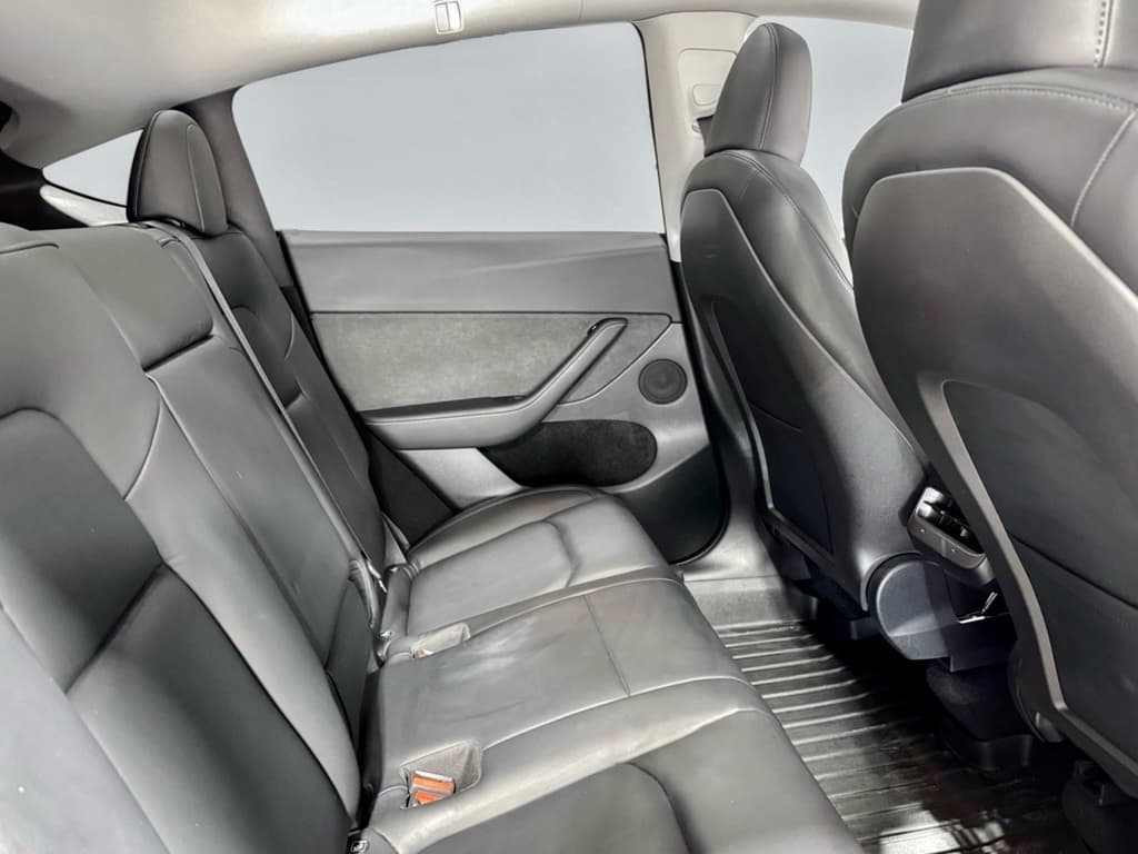 2023 Tesla Model Y view 20