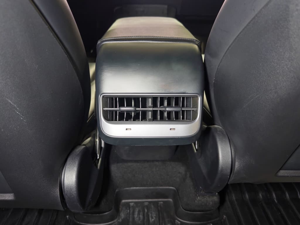 2023 Tesla Model Y view 19