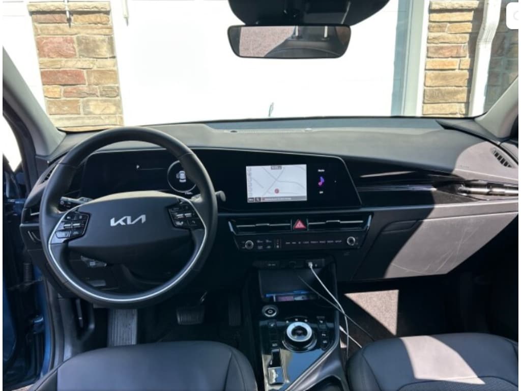 2023 Kia Niro EV view 6