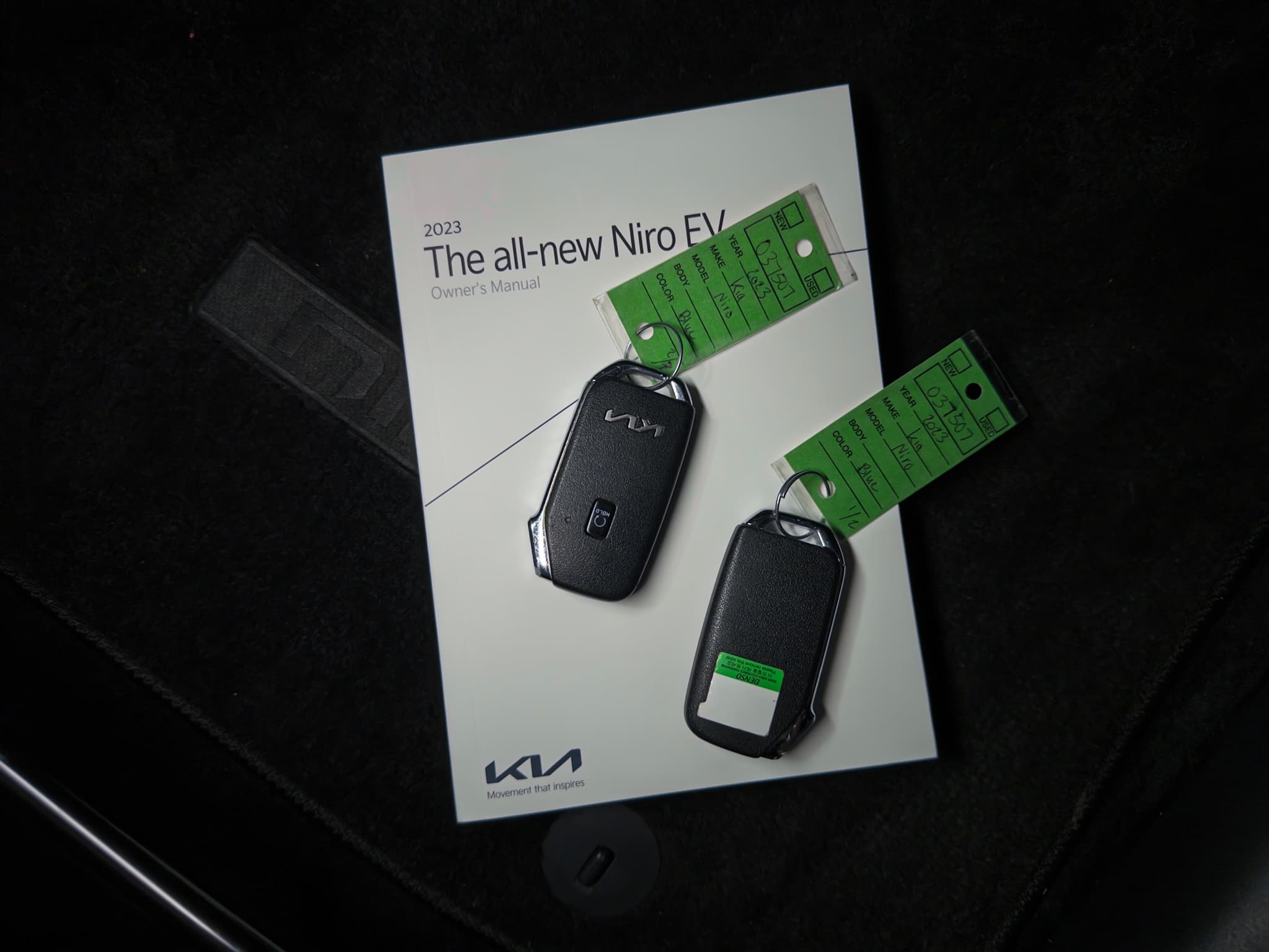 2023 Kia Niro EV view 23