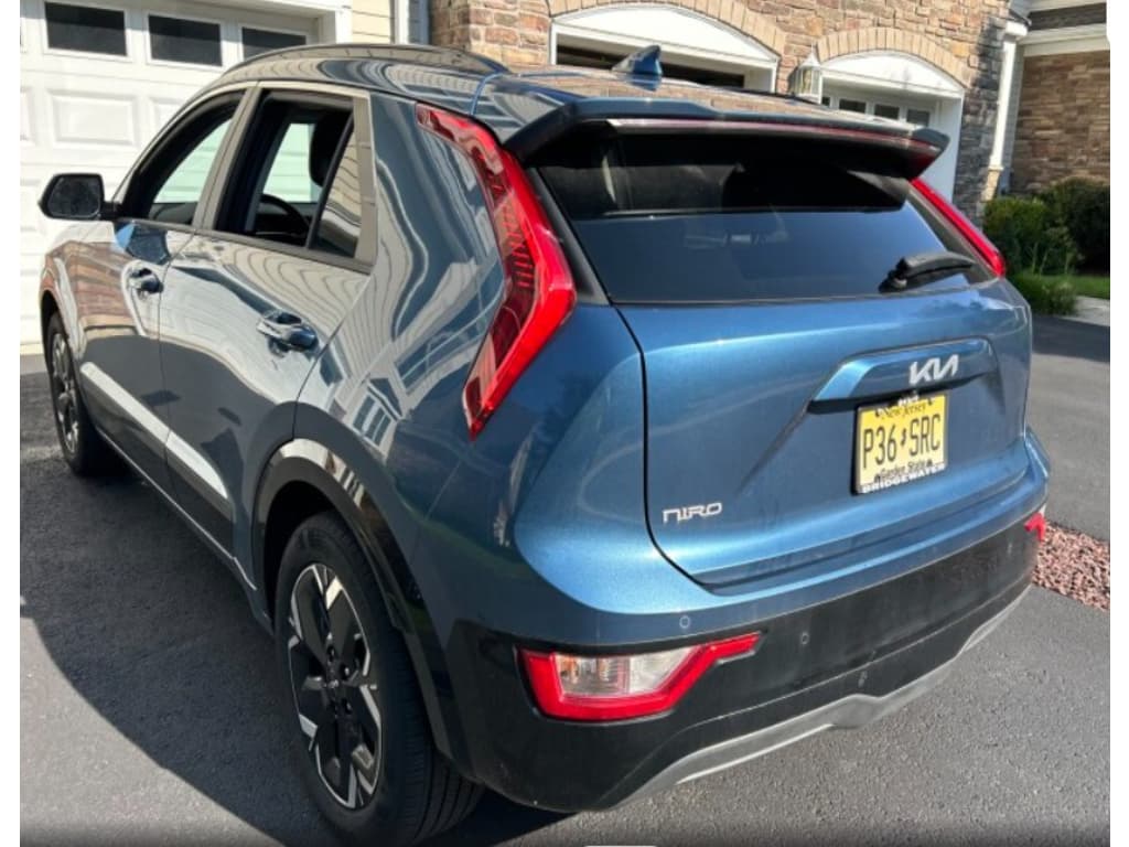 2023 Kia Niro EV view 2