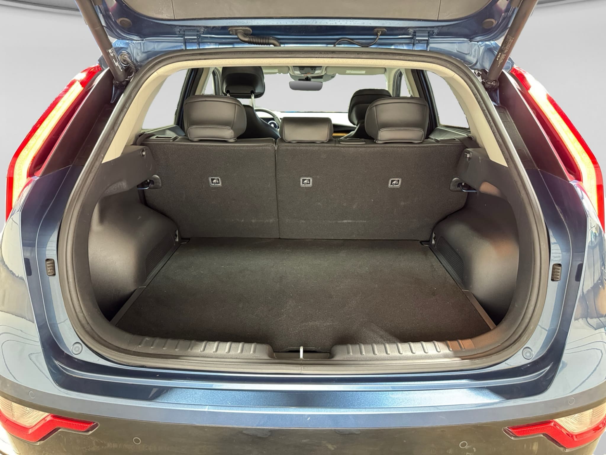 2023 Kia Niro EV view 27