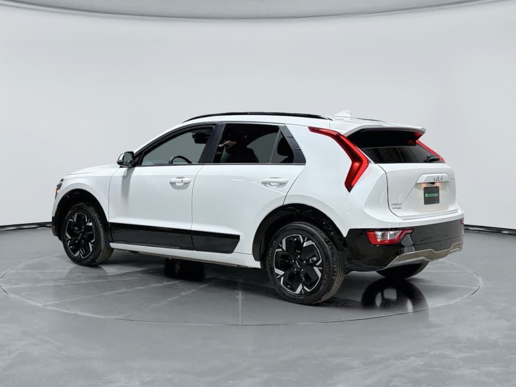 2023 Kia Niro EV view 2