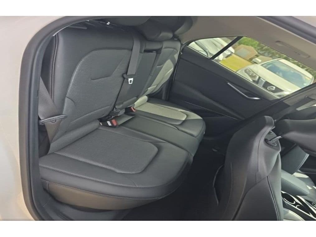 2023 Kia Niro EV view 6