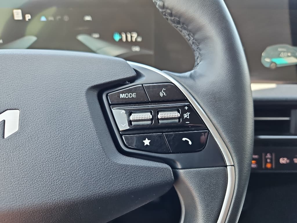2022 Kia EV6 view 10
