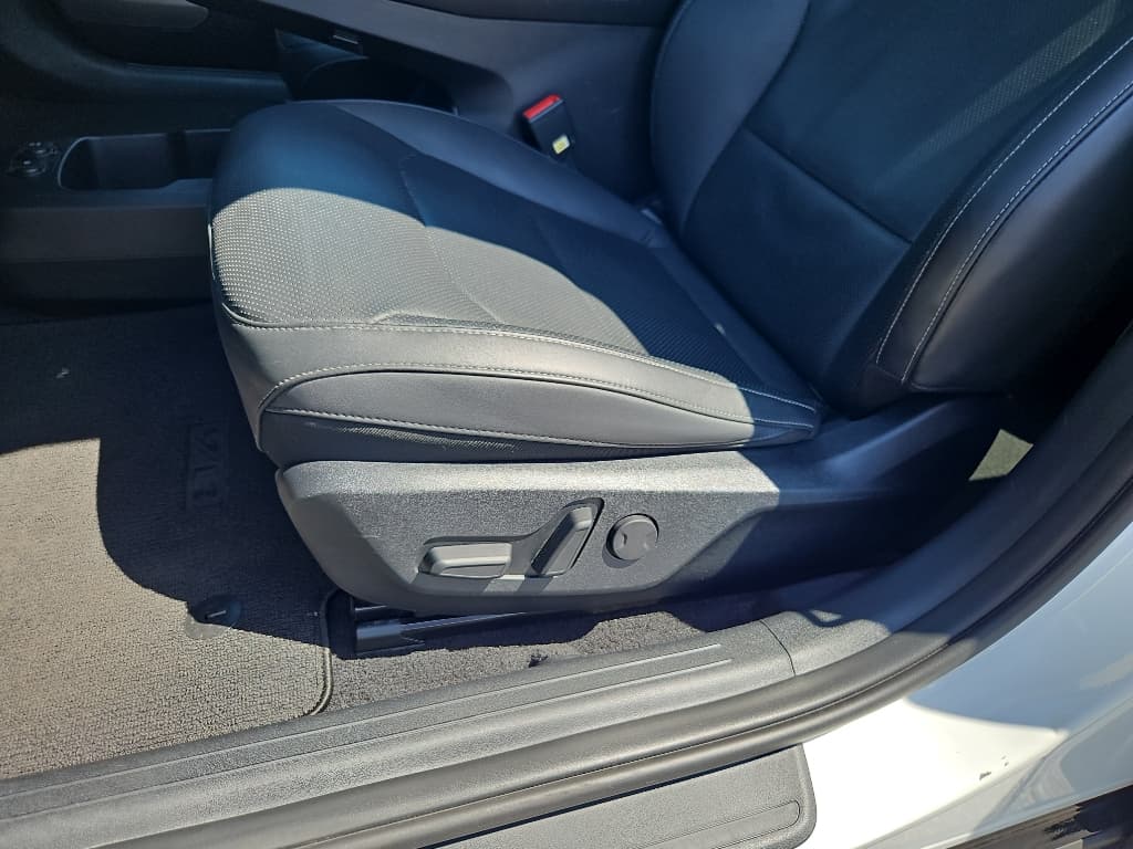 2022 Kia EV6 view 7