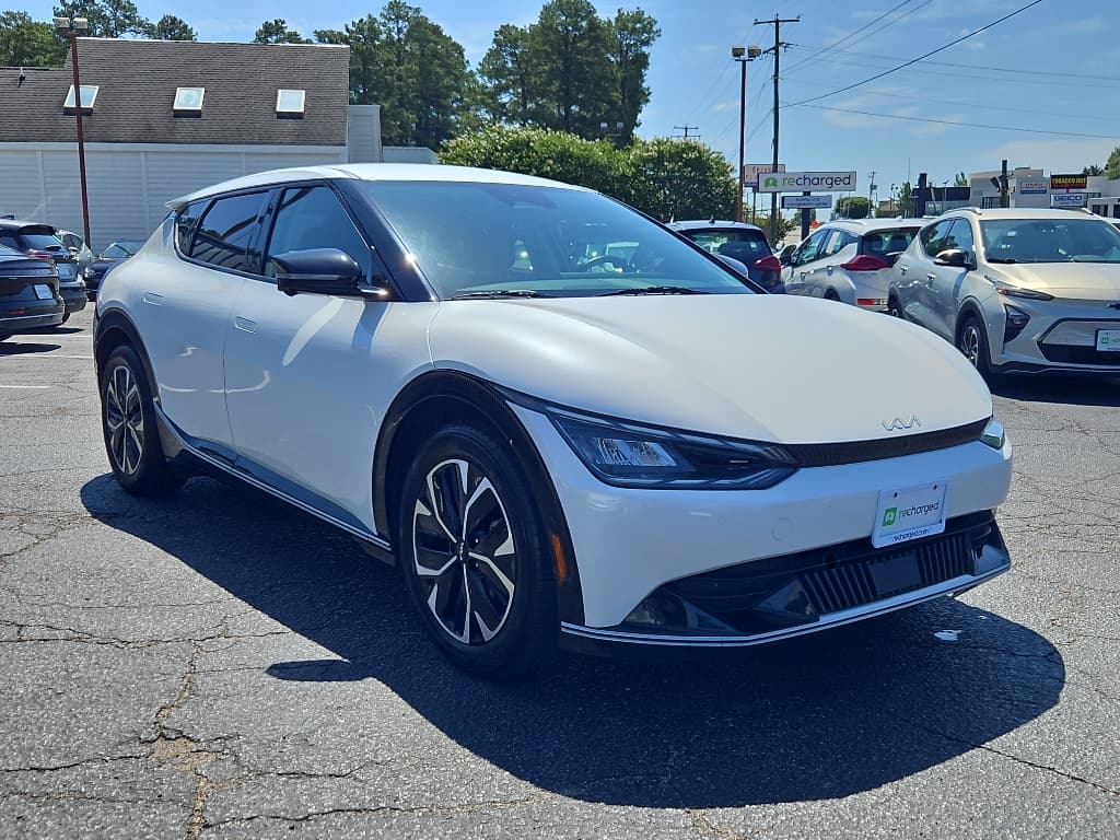 2022 Kia EV6 view 4