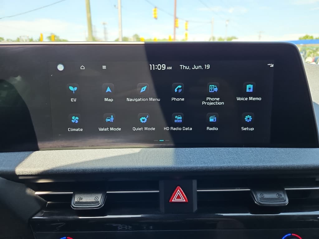 2022 Kia EV6 view 13