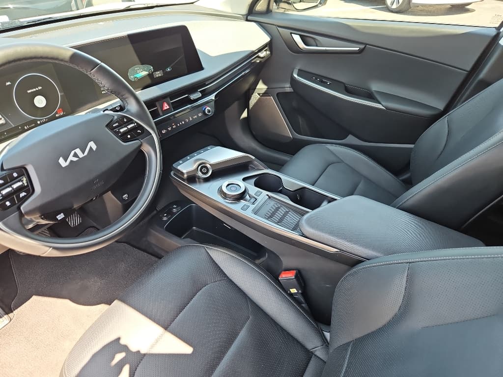 2022 Kia EV6 view 19