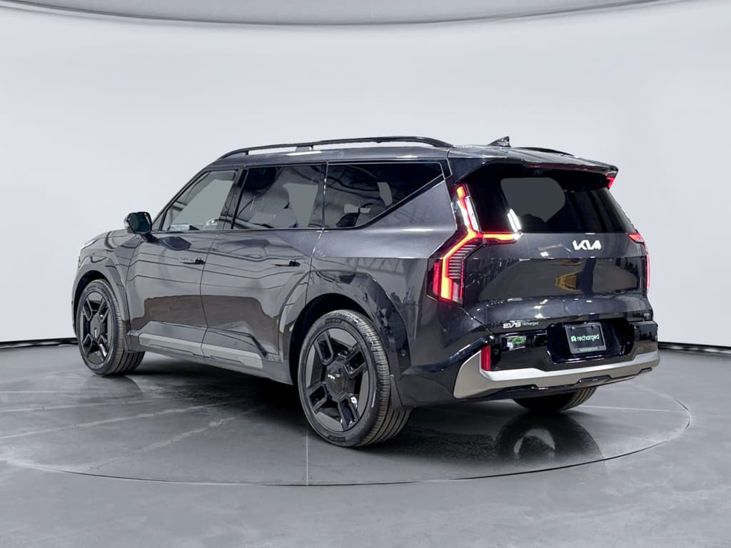 2024 Kia EV9 view 2