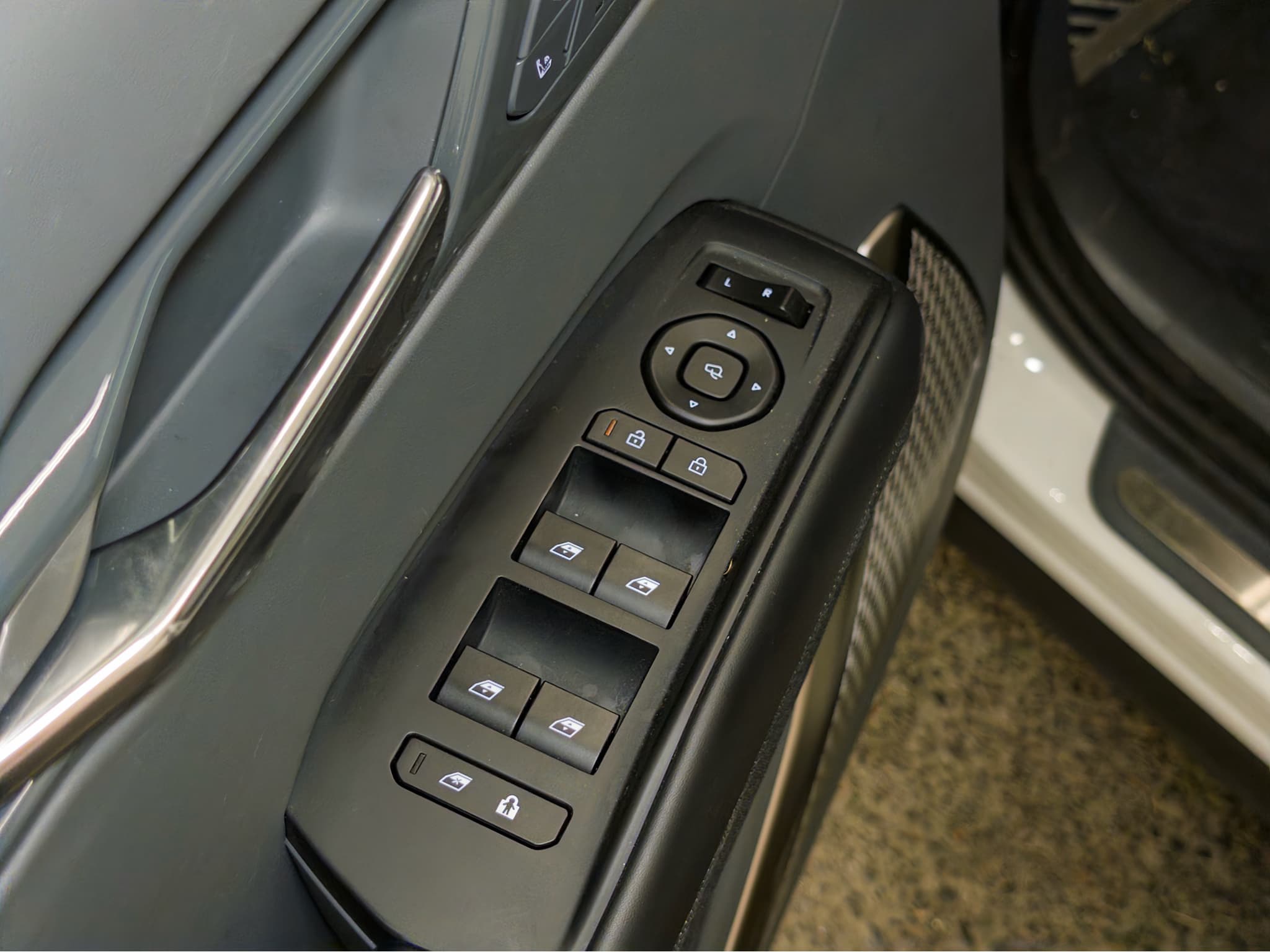 2024 Kia EV9 view 24