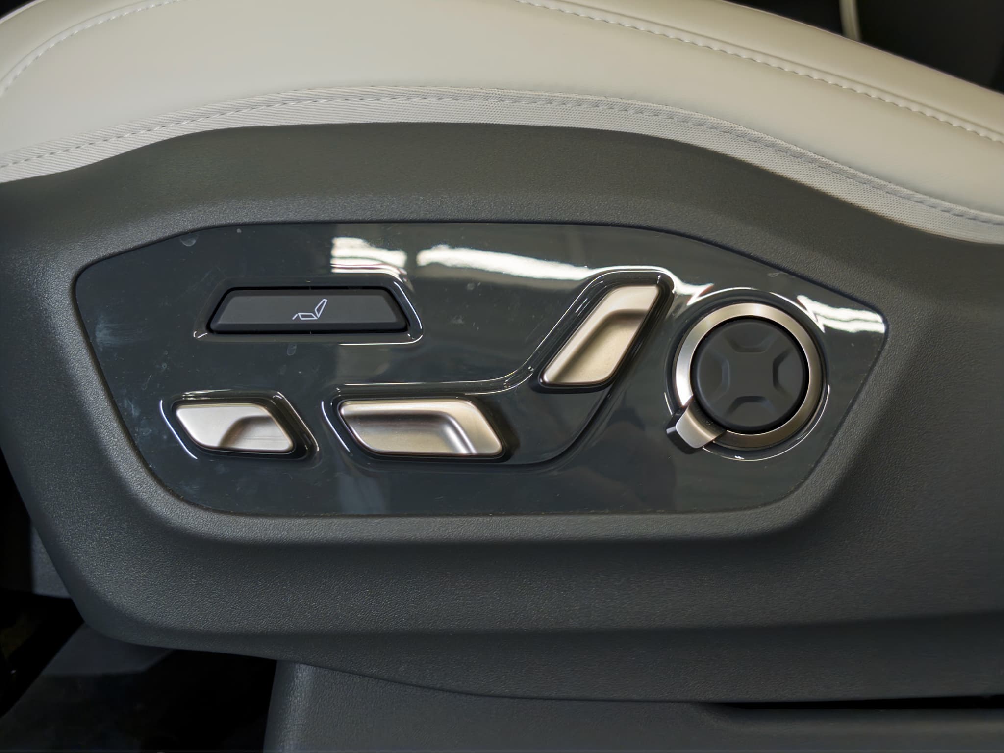2024 Kia EV9 view 22