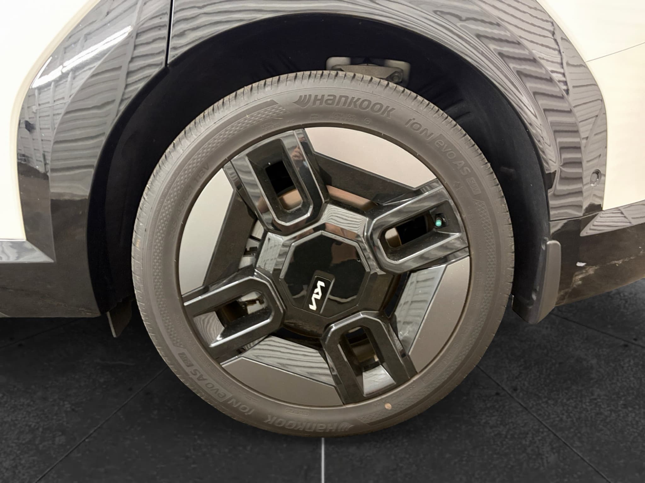 2024 Kia EV9 view 34