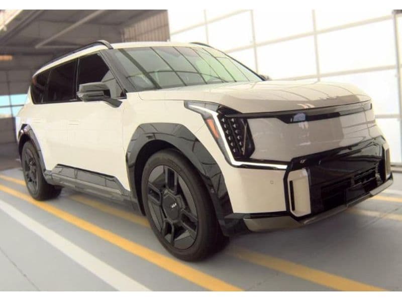 2024 Kia EV9 view 2