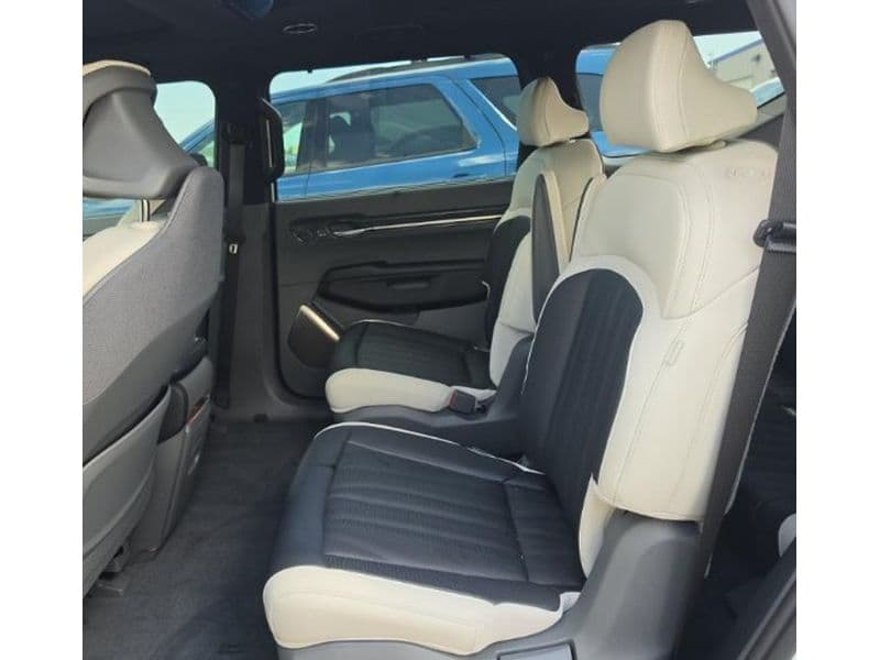 2024 Kia EV9 view 6