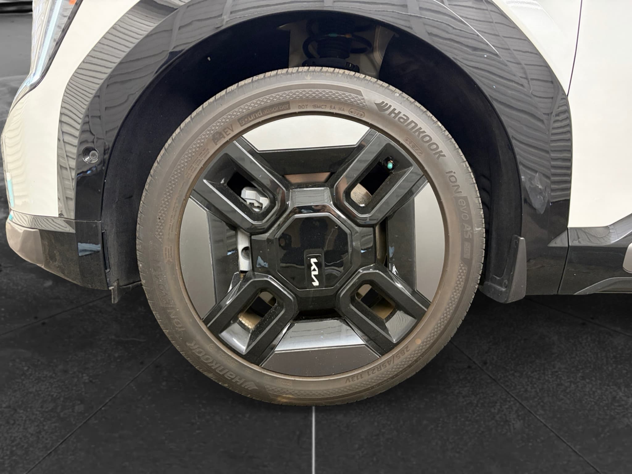 2024 Kia EV9 view 32