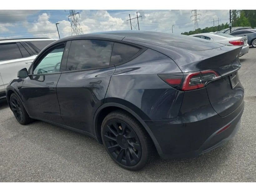 2024 Tesla Model Y view 4
