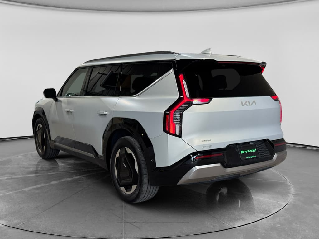2024 Kia EV9 view 2