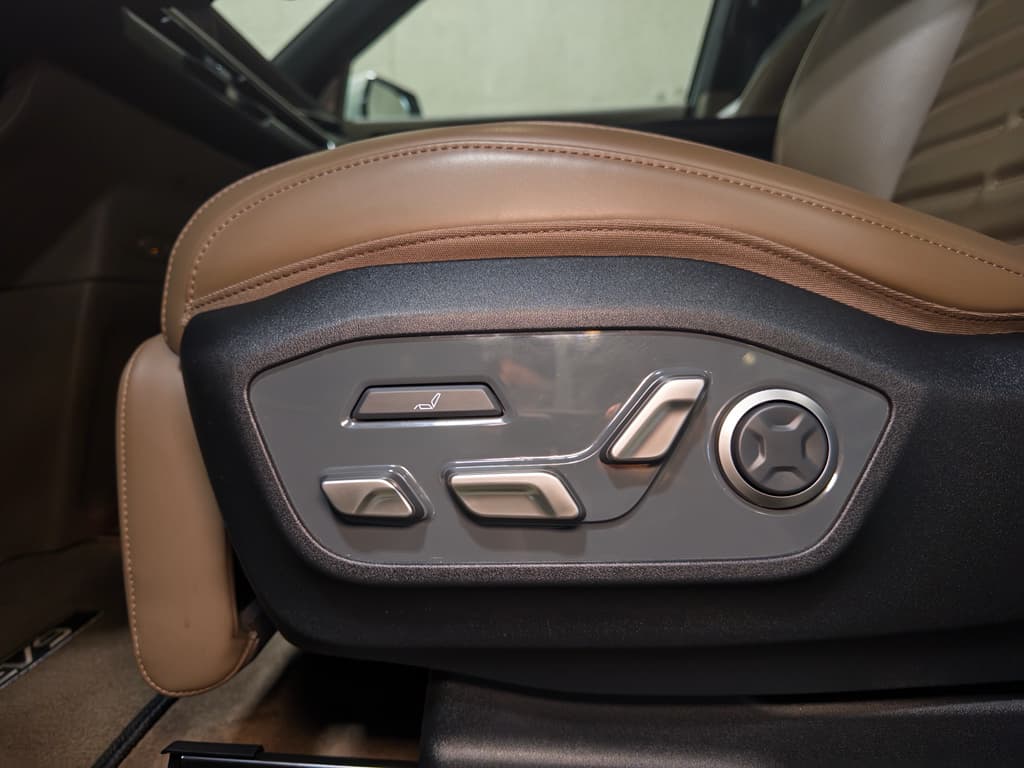 2024 Kia EV9 view 7