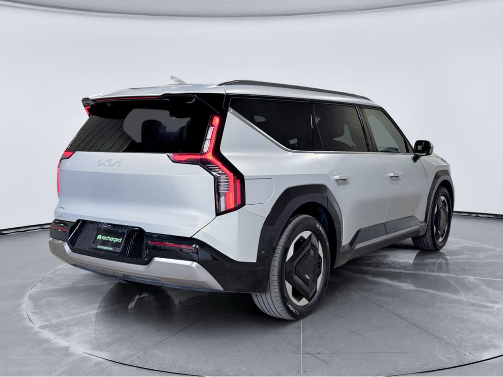 2024 Kia EV9 view 3