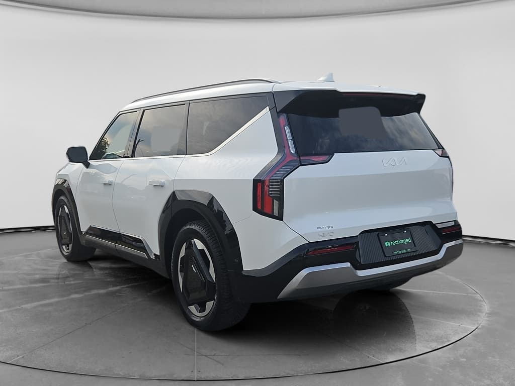 2024 Kia EV9 view 2