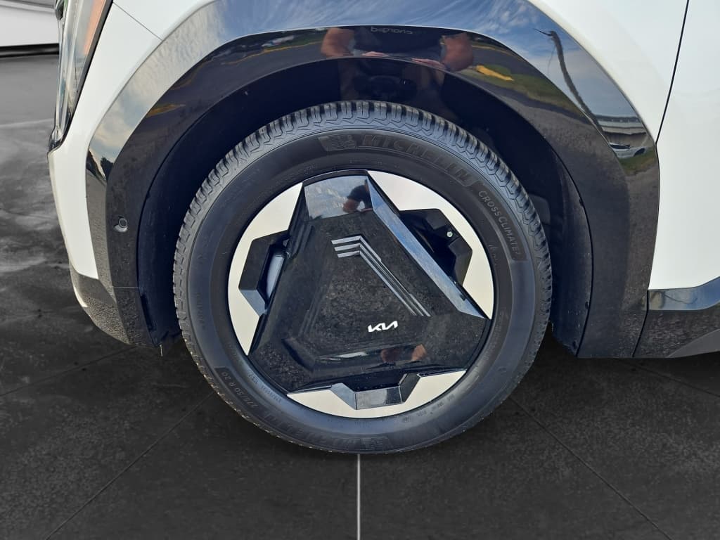 2024 Kia EV9 view 33